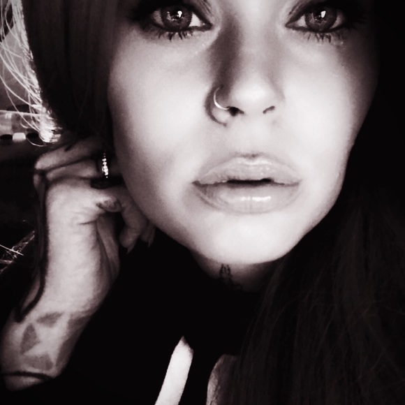 Meet your Posher, Gianna - Picture 1 of 5